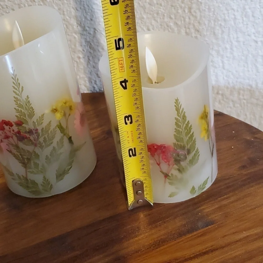White Wax Floral Battery Candles W/Remote Moving flameless LED Timer (3 )NEW!
